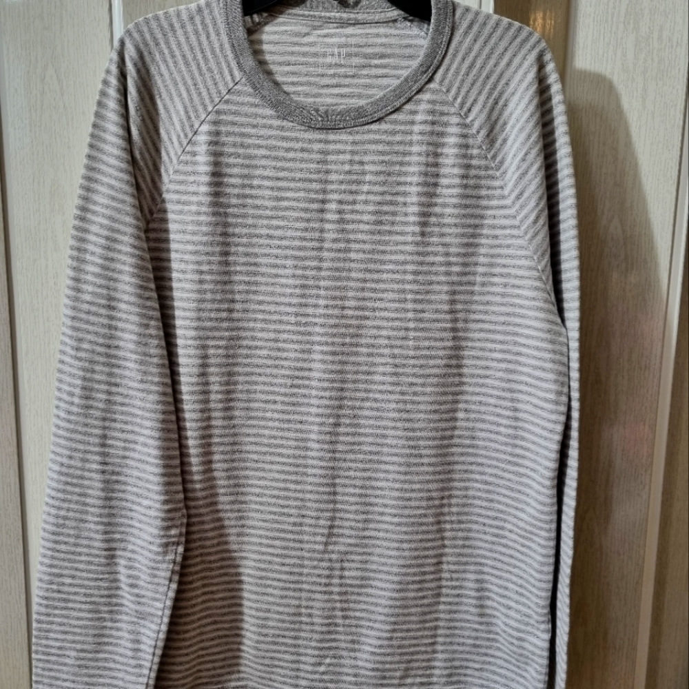 GAP Men's Stripe Gray blend thermal T-Shirt Size S